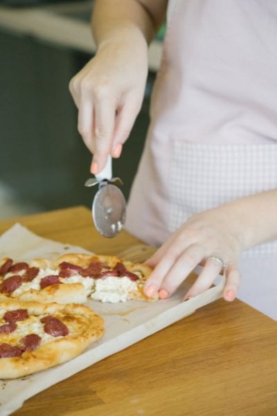 Hummus Flatbread Pizza