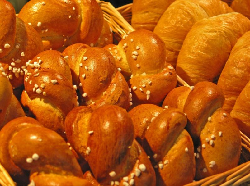 Bread Rolls with Green Onion