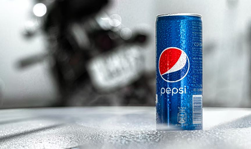A Pepsi soda can